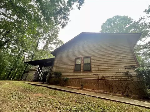 3278 Hidden Bluff Trl, Snellville, GA 30039