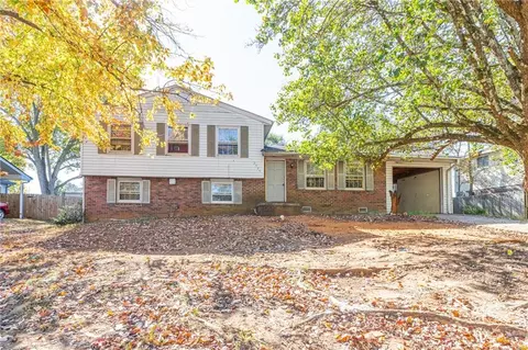 2539 Stanford Dr, Ellenwood, GA 30294