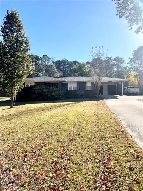 211 Windy Lake Rd, Bremen, GA 30110