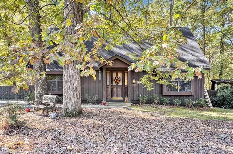 218 Hemlock Dr, Stockbridge, GA 30281