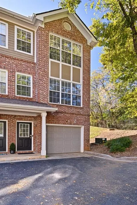 445 N Sessions St #601, Marietta, GA 30060