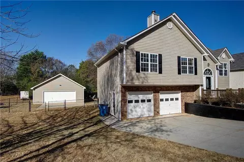 325 Rail Dr, Adairsville, GA 30103