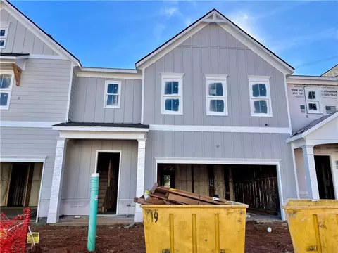 1686 Pardee Dr, Kennesaw, GA 30152