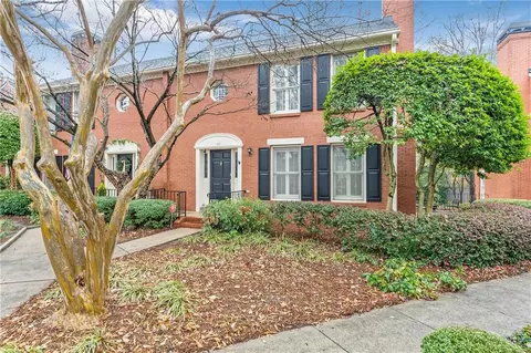 502 Defoors Mill Cir NW, Atlanta, GA 30318