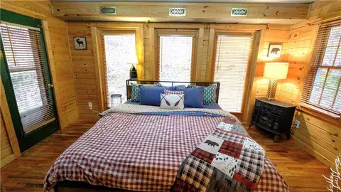 Bedroom - 2976 Old Highway 2, Cisco, GA 30708 photo 2 of 9