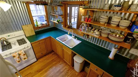 Kitchen - 2976 Old Highway 2, Cisco, GA 30708 photo 4 of 5