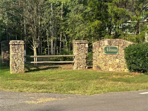 1520 Northwoods Dr, Greensboro, GA 30642