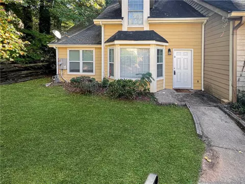 6835 S Lakewood Ter, Douglasville, GA 30135