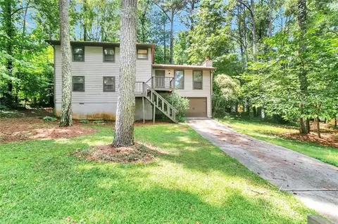 3218 Berrong Way, Stone Mountain, GA 30087
