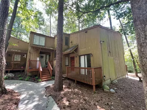 5806 Par Four Ct, Lithonia, GA 30038