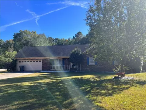 1241 SE Great Oaks Dr SE, Conyers, GA 30013