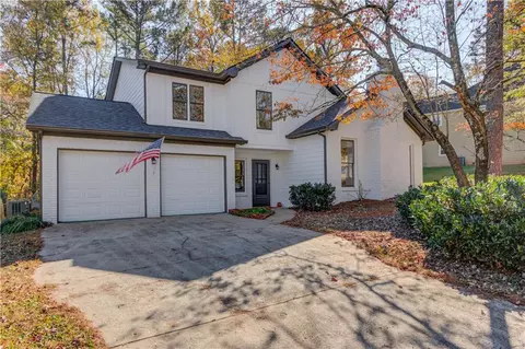 1318 Raleigh Way, Lawrenceville, GA 30043