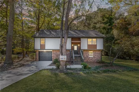 4181 Summer Pl, Snellville, GA 30039
