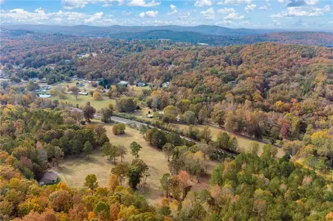 10 Wedgewood Dr SE, Silver Creek, GA 30173