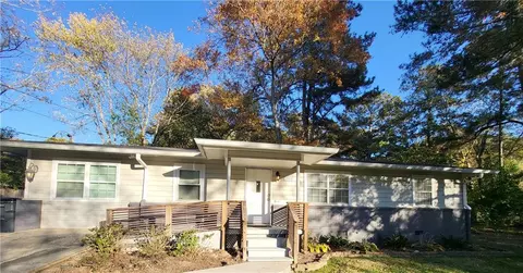 968 Pine Valley Dr, Marietta, GA 30062