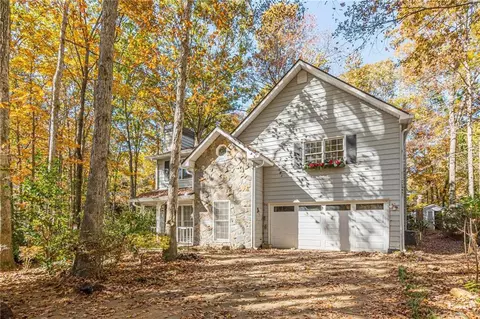 9190 Snipe Ln, Jonesboro, GA 30236