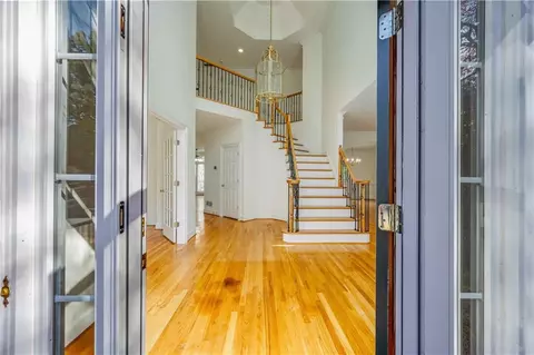 10295 Oxford Mill Cir, Alpharetta, GA 30022