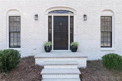 3908 Allenhurst Dr, Peachtree Corners, GA 30092