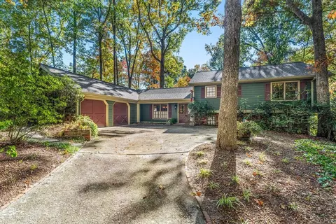 305 Thornwood Dr, Sandy Springs, GA 30328