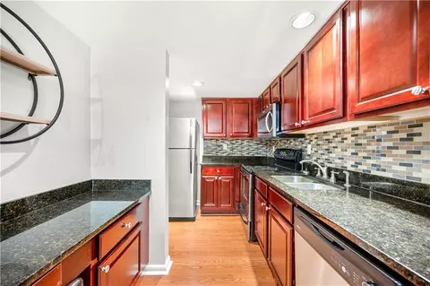 6900 Roswell Rd #Q16, Atlanta, GA 30328