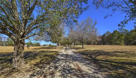 91 Davis Loop, Kingston, GA 30145 photo 3