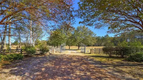 91 Davis Loop, Kingston, GA 30145 photo 2