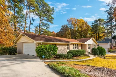 311 E Valley Dr, Marietta, GA 30068 photo 4