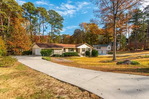 311 E Valley Dr, Marietta, GA 30068 photo 3