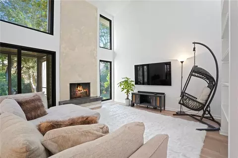 4093 Audubon Dr, Marietta, GA 30068