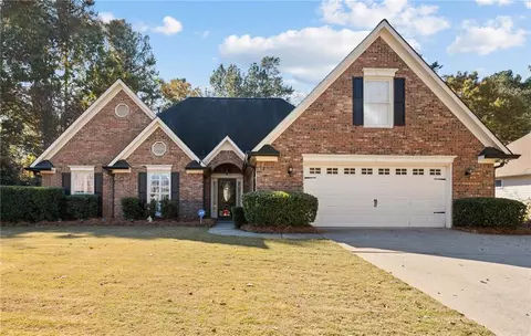 605 Timber Ives Dr, Dacula, GA 30019