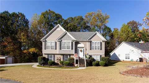 2626 General Lee Ct, Buford, GA 30519