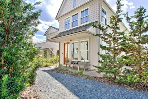 131 Ravenhurst Ln, Fayetteville, GA 30214