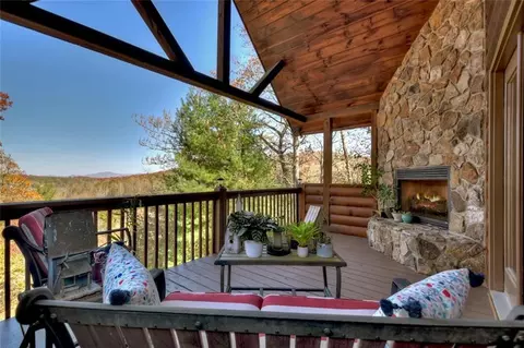 2487 Bullen Gap Rd, Blue Ridge, GA 30513