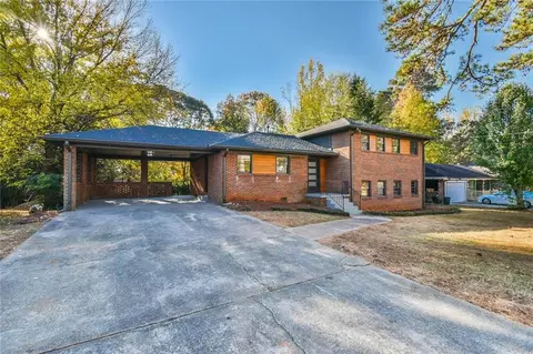4135 Blackhawk Dr, Stone Mountain, GA 30083
