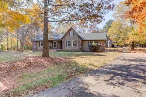 2751 Chickadee Dr, Monroe, GA 30655