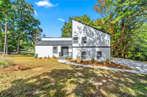 220 Dublin Ct SW, Mableton, GA 30126