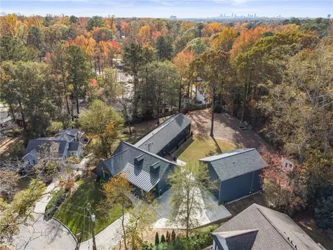 1871 Dyer Cir, Chamblee, GA 30341 photo 4