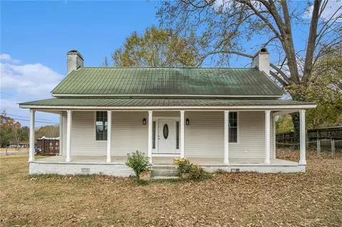 218 Calhoun St, Fairmount, GA 30139
