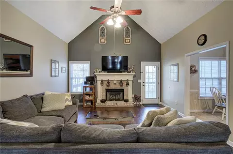 13 Devin Ln, Euharlee, GA 30145 photo 5