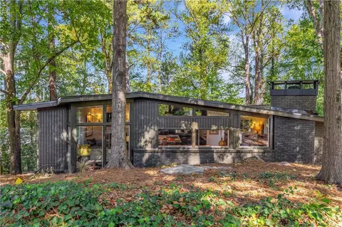 1506 Brook Valley Ln NE, Atlanta, GA 30324