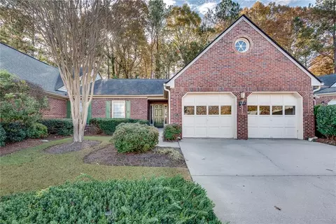 6224 Meadow Run Ct, Peachtree Corners, GA 30092