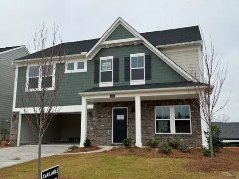 408 Crystal Lake Pkwy, Hoschton, GA 30548