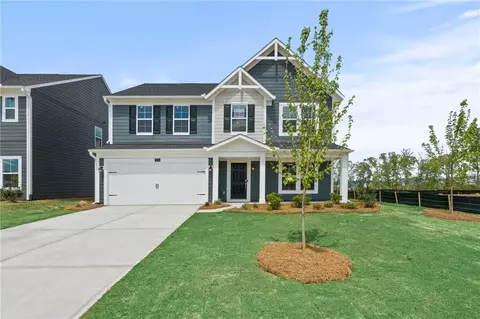 366 Crystal Lake Pkwy, Hoschton, GA 30548