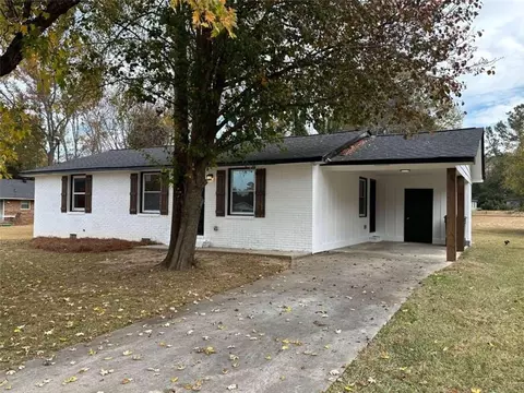 119 House Cir, Carrollton, GA 30117