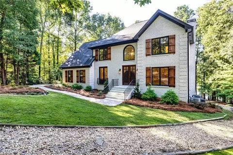 131 Sweetwater Oaks, Peachtree City, GA 30269
