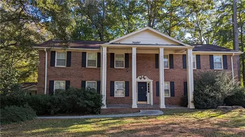 4800 Castlewood Dr SW, Lilburn, GA 30047