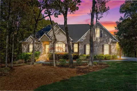 720 Milton Dr, Mcdonough, GA 30252