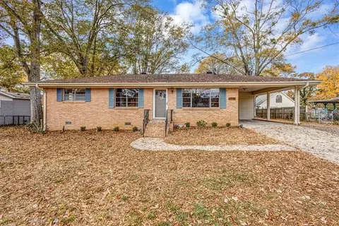 2011 Hillcrest Dr, Douglasville, GA 30135