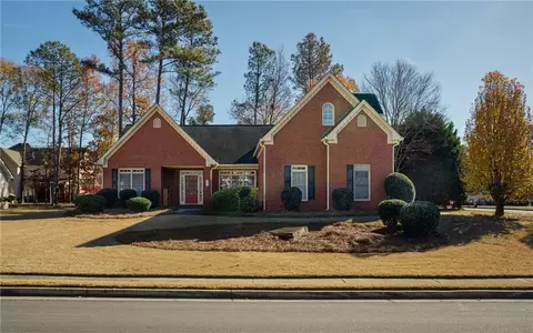 936 Mendenhall Way, Grayson, GA 30017 photo 2