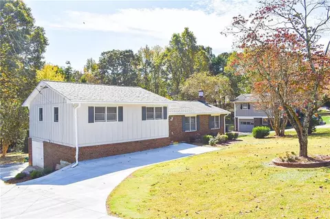 1523 Dupree Rd, Woodstock, GA 30189